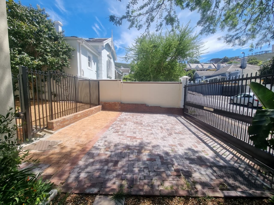To Let 2 Bedroom Property for Rent in Tamboerskloof Western Cape